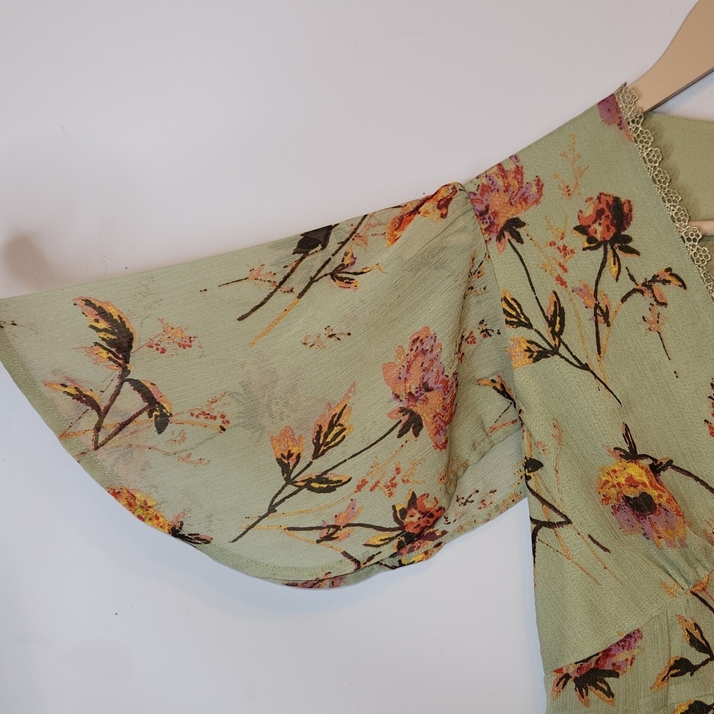 HOPE & IVY Maternity Women’s Floral Circular Sleeve V Neck Empire Waist, size 10 - Picture 3 of 11